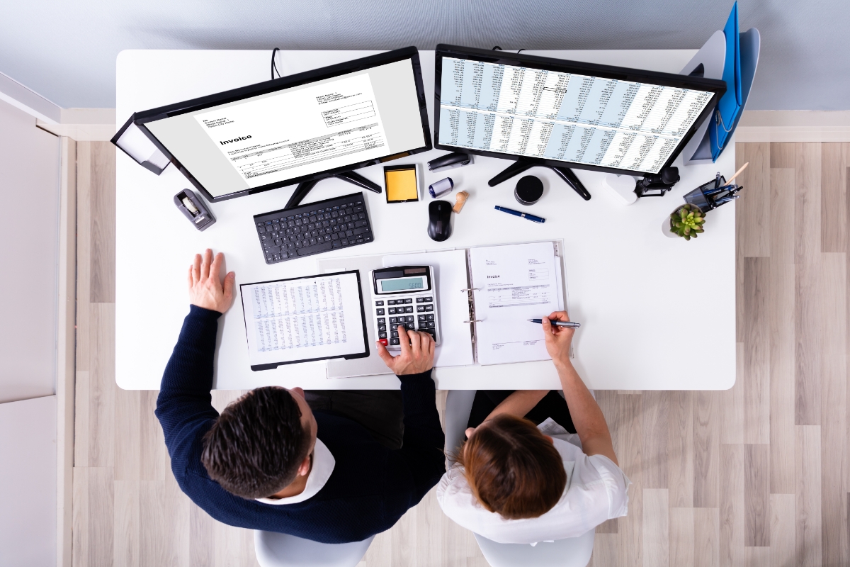 Fiți in conformitate cu cerințele ANAF și eficientizați-vă activitatea cu RO e-FACTURA: Soluția de facturare electronică pentru un management financiar eficient.