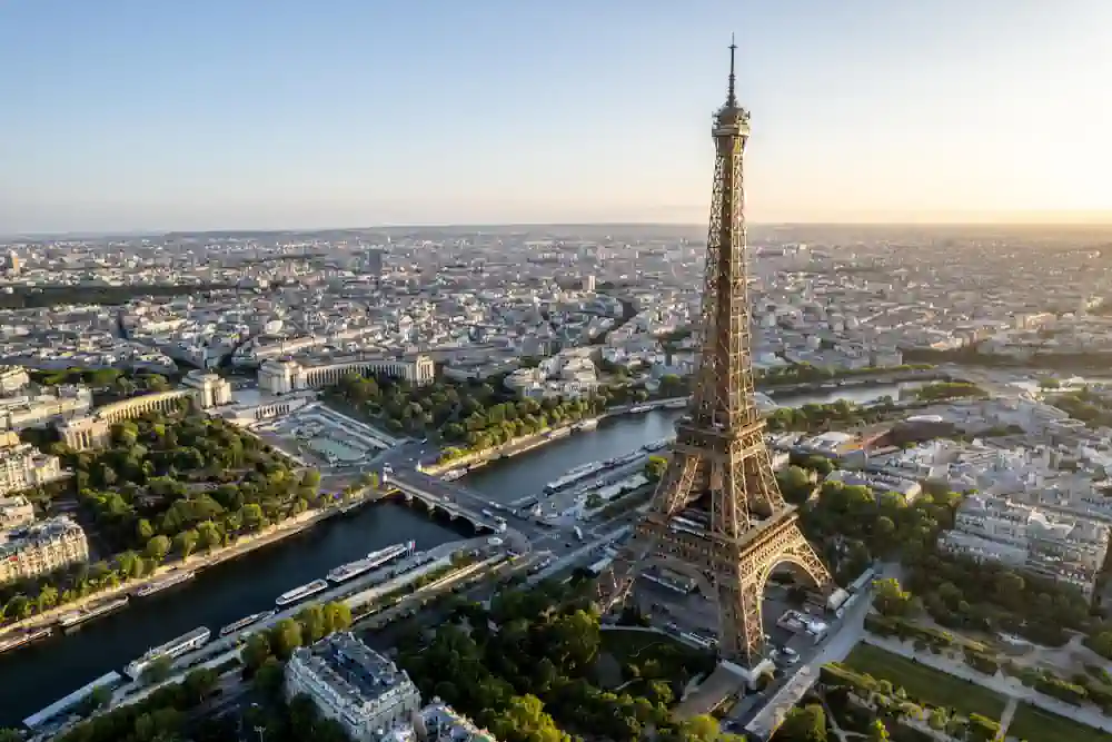 Facturarea electronică în Franța după punerea în funcțiune: Ce prevede obligația în prezent și până în septembrie 2027